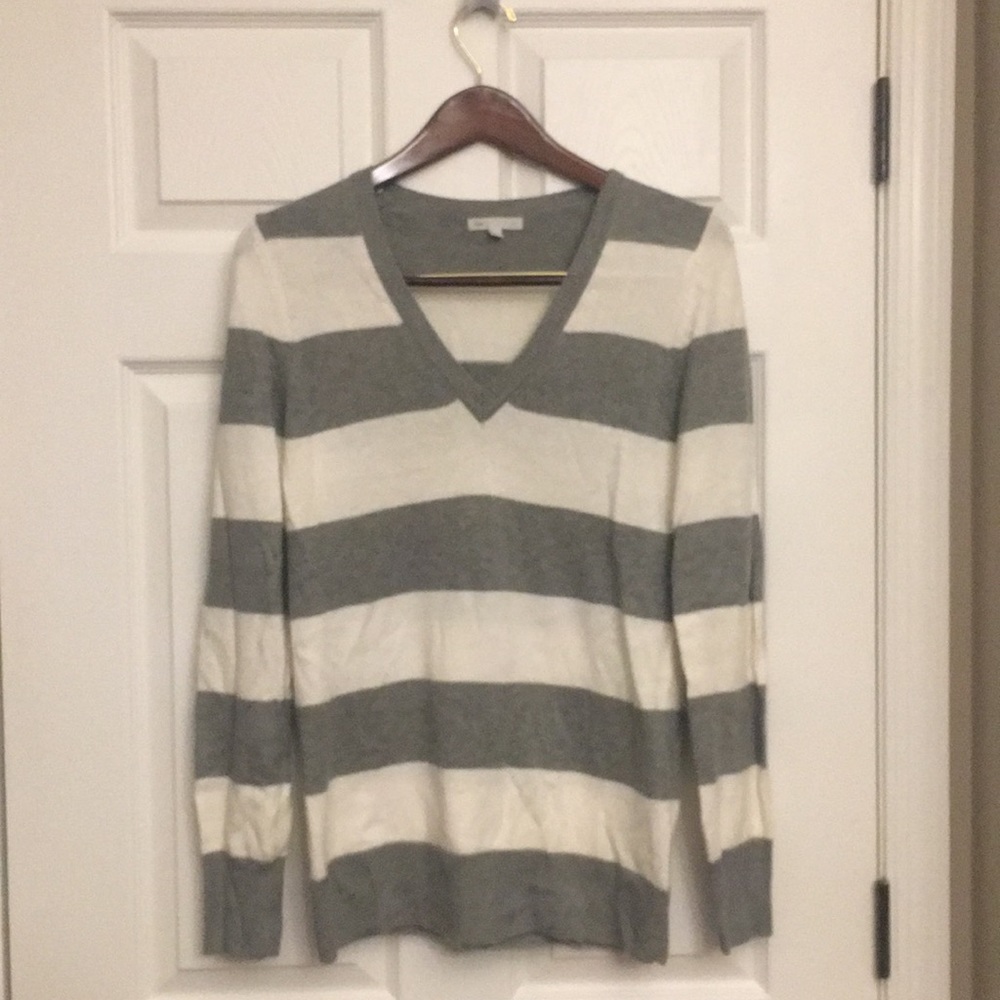 GAP Sweater